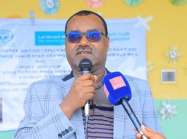 በደብረ ብርሃን ከተማ የፖሊዮ ክትባት እየተሰጠ ነው።