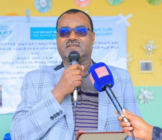 በደብረ ብርሃን ከተማ የፖሊዮ ክትባት እየተሰጠ ነው።