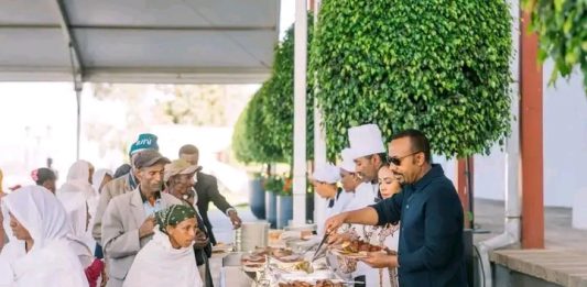 ጠቅላይ ሚኒስትር ዐቢይ አሕመድ ( ዶ.ር) ማዕድ አጋሩ።