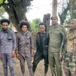 በጎንደር ከተማ ዙሪያ የጽንፈኛ ቡድኑ አባል በመኾን ታጥቀው ሲንቀሳቀሱ የነበሩ ወጣቶች ለሰላም ገቡ። 1776061999766