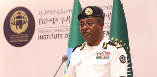 “የቀይ ባሕር አሥተዳደርን አካታች በማድረግ ዓለም አቀፍ የአቅርቦት ሰንሰለትን ማሳለጥ ይገባል” የኢትዮጵያ የባሕር ኃይል አዛዥ ሬር አድሚራል ክንዱ ገዙ