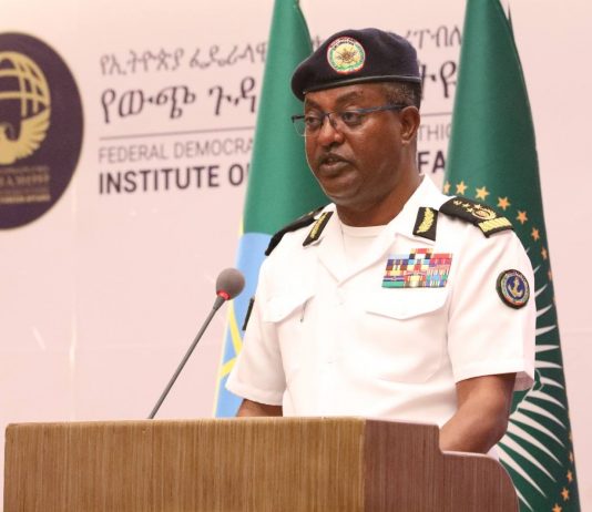 “የቀይ ባሕር አሥተዳደርን አካታች በማድረግ ዓለም አቀፍ የአቅርቦት ሰንሰለትን ማሳለጥ ይገባል” የኢትዮጵያ የባሕር ኃይል አዛዥ ሬር አድሚራል ክንዱ ገዙ