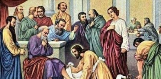 “ስለ ትህትና ዝቅ አለ፤ የአገልጋዮቹን እግር አጠበ”