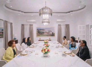 ቀዳማዊት እመቤት ዝናሽ ታያቸው ከቡሩንዲ ቀዳማዊት እመቤት አንጀሊን ንድያይሺሚዬ ጋር ተወያዩ።