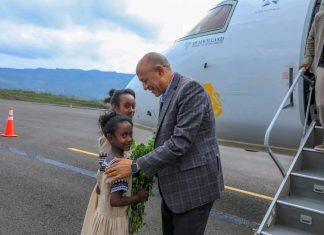 ምክትል ጠቅላይ ሚኒስትር ተመሥገን ጥሩነህ ለሥራ ጉብኝት ኮምቦልቻ ገብተዋል።