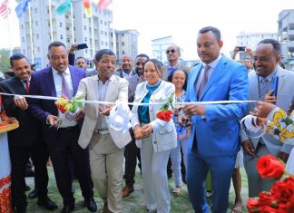አትሌት ሻለቃ ኃይሌ ገብረሥላሴ በደብረ ብርሃን ከተማ ያስገነባውን ባለ አራት ኮከብ ሆቴል አስመረቀ።