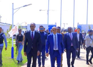 ርእሰ መሥተዳድር አረጋ ከበደ የዓባይ ሲሚንቶ ፋብሪካን ጎበኙ።