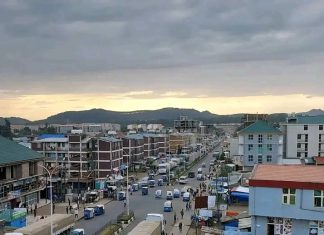 የእንጅባራ ከተማ ነዋሪዎች በምርጫ ሀገራዊ ኀላፊነታቸውን ለመወጣት መዘጋጀታቸውን ተናገሩ።