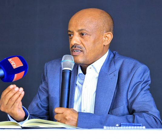 ባለሃብቶች ወደ ክልሉ ገብተው እንዲያለሙ ርእሰ መሥተዳድር አረጋ ከበደ ጥሪ አቀረቡ።