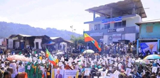 ነጻ እና ዴሞክራሲያዊ ምርጫ እንዲካሄድ እንሠራለን።