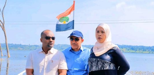 “የአረንጓዴ አሻራ መርሐ ግብር የተፈጥሮን ጉዳት እያከመ ለመኾኑ የሀሮማያ ሐይቅ ህያው ማሳያ ነው” ምክትል ጠቅላይ ሚኒስትር ተመሥገን ጥሩነህ