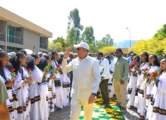 ምክትል ጠቅላይ ሚኒስትር ተመሥገን ጥሩነህ የልማት ሥራዎችን ለመመልከት በወልድያ ከተማ ተገኝተዋል።