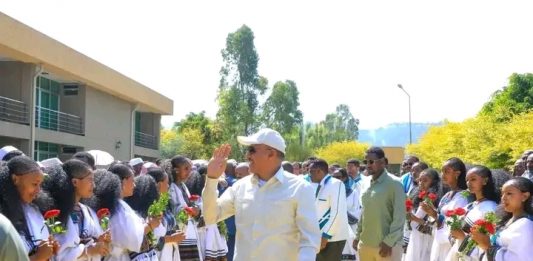 ምክትል ጠቅላይ ሚኒስትር ተመሥገን ጥሩነህ የልማት ሥራዎችን ለመመልከት በወልድያ ከተማ ተገኝተዋል።