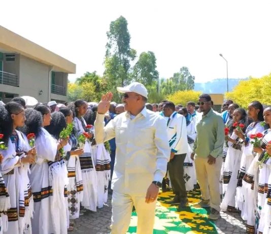 ምክትል ጠቅላይ ሚኒስትር ተመሥገን ጥሩነህ የልማት ሥራዎችን ለመመልከት በወልድያ ከተማ ተገኝተዋል።