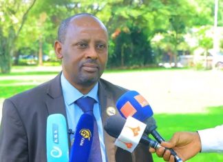 “የዜጎችን እርካታ ለማረጋገጥ ቀዳሚው ተግባር ብቁ የኾነ የሰው ኃይል መገንባት ነው” ባንችአምላክ ገብረማሪያም