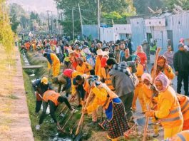 ከንቲባ አዳነች አቤቤ የአዲስ አበባ ከተማ የክረምት በጎ ፈቃድ አገልግሎትን አስጀመሩ።