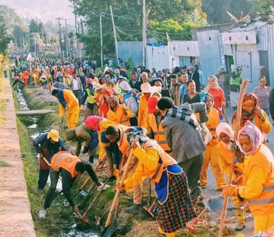 ከንቲባ አዳነች አቤቤ የአዲስ አበባ ከተማ የክረምት በጎ ፈቃድ አገልግሎትን አስጀመሩ።