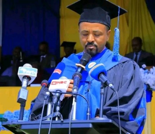 🎓 “ጎንደር ዩኒቨርሲቲ በሕዝብ የተመሠረተ እና ለሕዝብ እየሠራ ያለ ተቋም ነው” የጎንደር ዩኒቨርሲቲ ፕሬዝዳንት አስራት አጸደ ወይን (ዶ.ር)