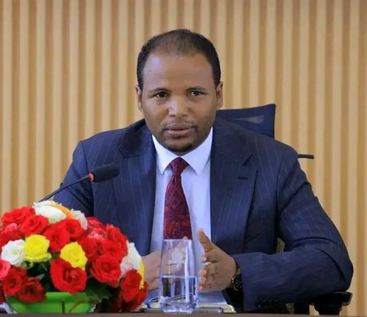 የዳኝነት እና የፍትሕ አካላት ማኅበረሰባቸውን በላቀ የሙያ ስነ ምግባር ማገልገል ይኖርባቸዋል።