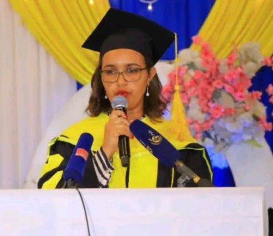 ዛሬ የተቀበላችሁት ዲግሪ የሀገር አደራ ማረጋገጫ ማሕተም ነው።