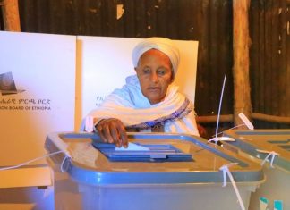 “ድምጼን የሰጠኹት ለሀገር ሰላም ነው” የዕድሜ ባለጸጋዋ እናት