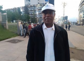 🇪🇹🗳️ ለመምረጥ ከሌሊት 7:00 ጀምረው ሰልፍ የያዙት መራጭ