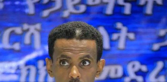 የእኛ እናውቅላችኋለን የፖለቲካ አካሄድ ጊዜው አብቅቷል