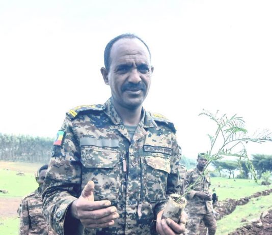 “ሠራዊቱ ከሰላም ማስከበር ጎን ለጎን በበጎ አድራጎት ሥራዎች መሳተፉ ለሕዝብ እና ለሀገር የቆመ ዋልታ ስለመኾኑ የሚያስመሰክር ተግባር ነው” የሰከላ ወረዳ አሥተዳደር