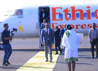 ጠቅላይ ሚኒስትር ዐቢይ አሕመድ (ዶ.ር) የደብረ ማርቆስ አውሮፕላን ማረፊያን መረቁ።