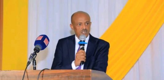 ፀደይ ባንክ የማኅበረሰቡን ፍላጎት ተረድቶ ችግር ፈቺ ኾኖ የዘለቀ ባንክ ነው” ርእሰ መሥተዳድር አረጋ ከበደ