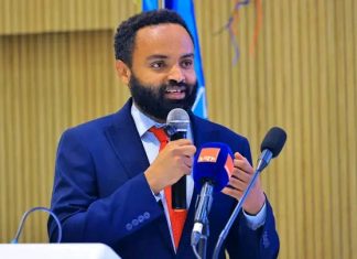 ከተለዋዋጭ የዓለም ቴክኖሎጅ ጋር አብሮ መጓዝ የሚችል ወጣት መፍጠር ያስፈልጋል።