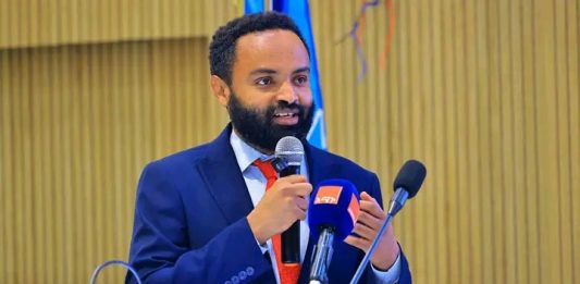 ከተለዋዋጭ የዓለም ቴክኖሎጅ ጋር አብሮ መጓዝ የሚችል ወጣት መፍጠር ያስፈልጋል።