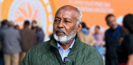 ”ለኢትዮጵያ ከምክክር ውጭ ሌላ መድኃኒት የለም” ፕሮፌሰር አሕመድ ዘካርያ