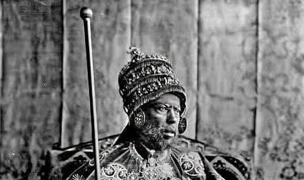 ነሐሴ 12 – የነፃነትን የሦሥትዮሽ ዐምድ የወለደችው የክብር አጥቢያ