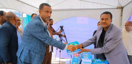 የ5 ነጥብ 4 ሚሊዮን ብር ደብተር ድጋፍ ያደረገው ተቋም