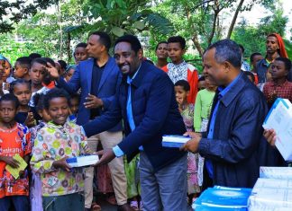 ልጆቻችሁን ወደ ትምህርት ቤት ላኳቸው።