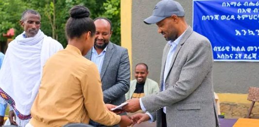 የ300 ተማሪዎችን ስጋት የቀረፈው ድንቅ በጎ አድራጎት።