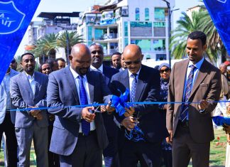 ርእሰ መሥተዳድር አረጋ ከበደ የኢኖቬሽን እና ቴክኖሎጂ ቢሮን አውደ ርዕይ አሥጀመሩ።