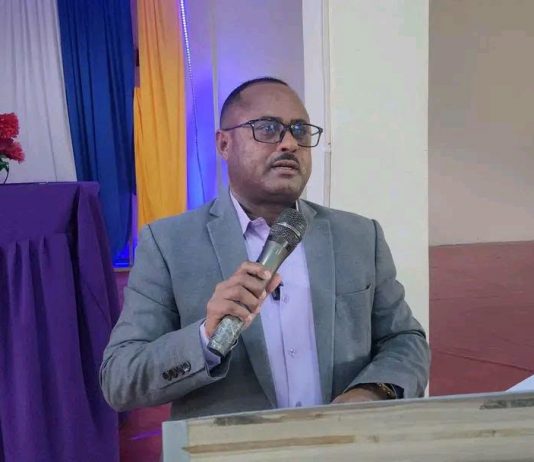 የምዕራብ ጎንደር ዞን “አርቆ ማየት፣ አልቆ መሥራት” በሚል መሪ ሀሳብ ግምገማና ውይይት እያካሄደ ነው።