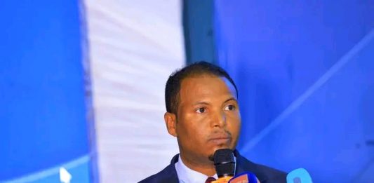 “የሕዝብ አመኔታ የሚገነባው በምንሰጠው ውሳኔ ብቻ ሳይኾን በምንኖረው ሕይወትም ጭምር ነው” አቶ ዓለምአንተ አግደው