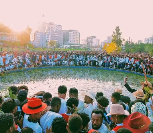 የኢሬቻ በዓል በድምቀት ተከብሯል።